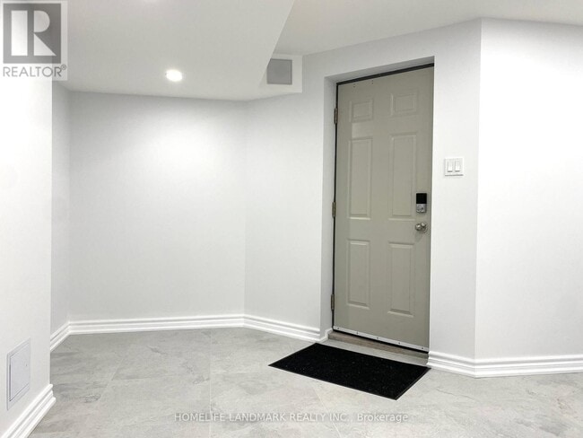 Photo du bâtiment - 5492 Haddon Hall Rd