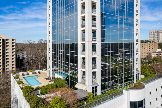 Building Photo - 2828 Peachtree Condominiums