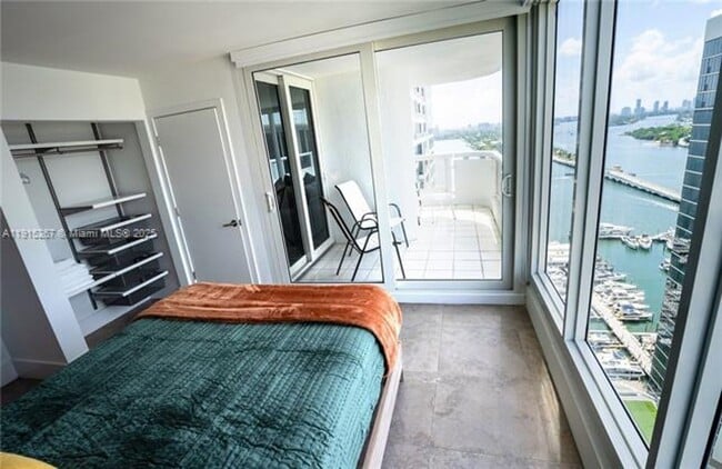 Foto del edificio - 1717 N Bayshore Dr