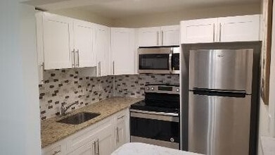 Building Photo - 2901 NW 47th Terrace