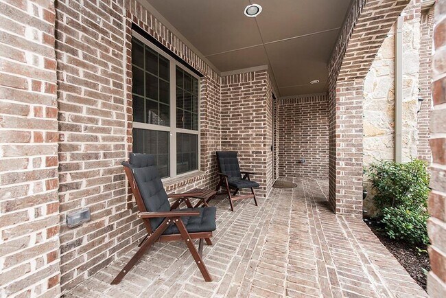 Building Photo - 1412 Grapevine Ridge