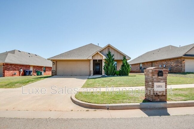 Building Photo - 14004 Northwood Village Dr