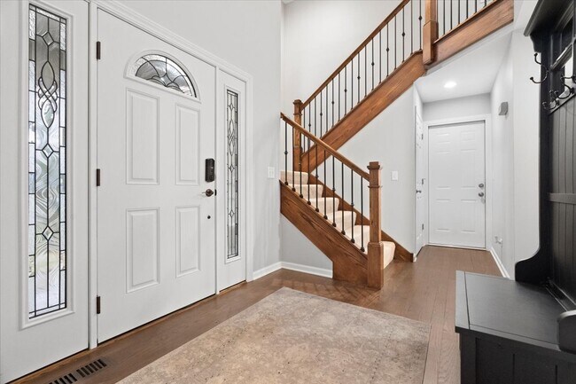Building Photo - 614 Joy Ln
