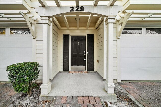 Foto del edificio - 229 Mattie M Kelly Blvd