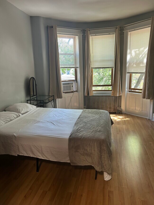 Foto del edificio - 7246 61st St