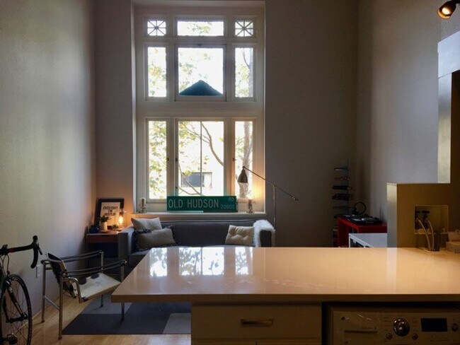 Foto del edificio - Beautiful sunny loft in Mission/SoMa