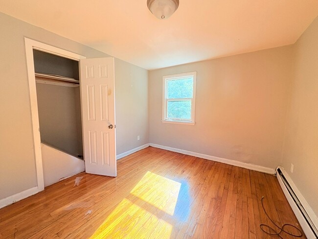 Building Photo - 6 Kilborn St