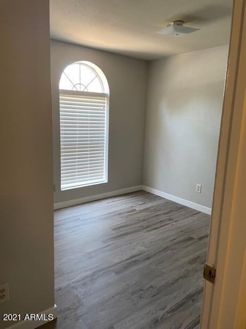 Building Photo - 1402 E Jen Tilly Ln