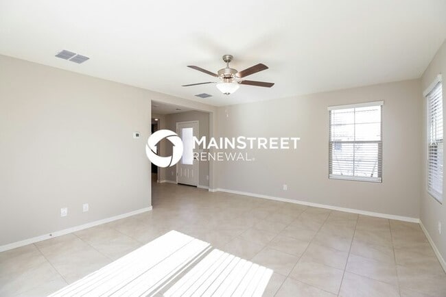 Building Photo - 4 Bedroom Pet-Friendly Home in Phoenix, AZ...