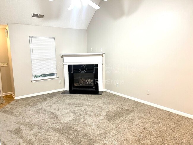 Building Photo - 311 Coral Cir