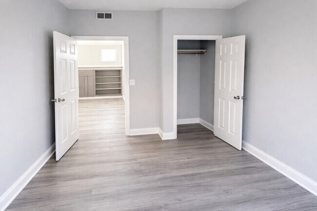 Foto del edificio - 843 E Marquette Rd