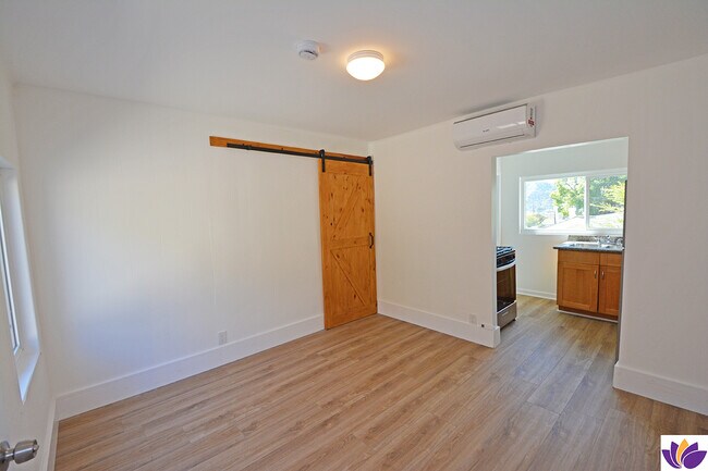 Building Photo - 1418 Isabel St