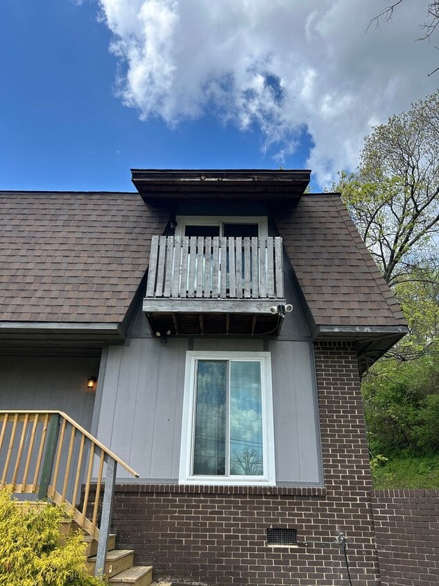 Photo - 815 Poindexter Avenue