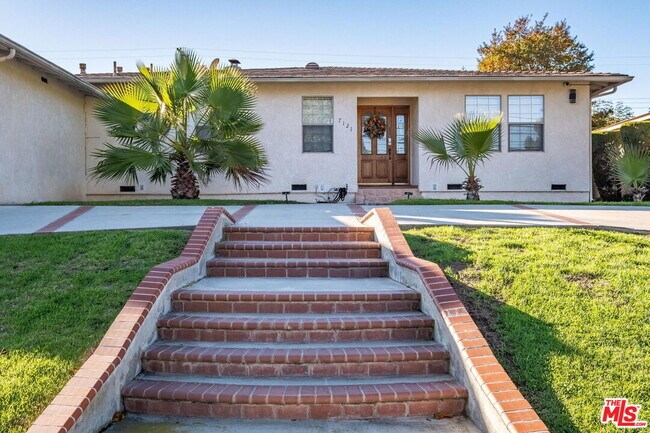 Building Photo - 7121 Arizona Ave