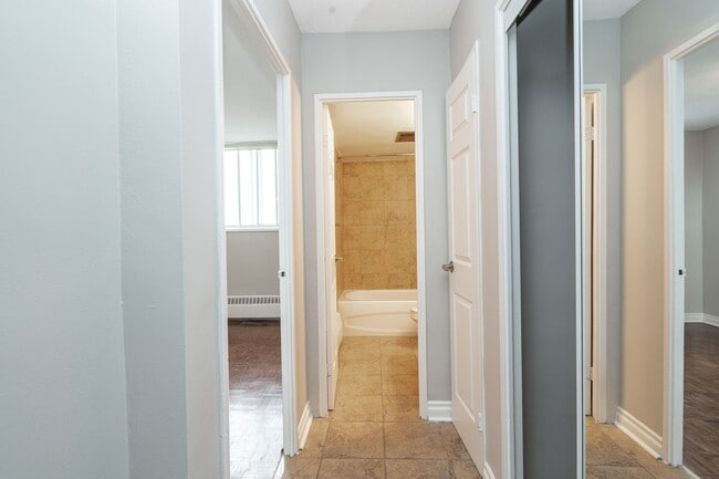 Photo du bâtiment - 230 Oak St