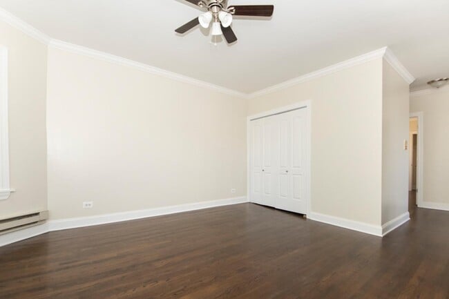 Foto del edificio - 3815 N Greenview Ave