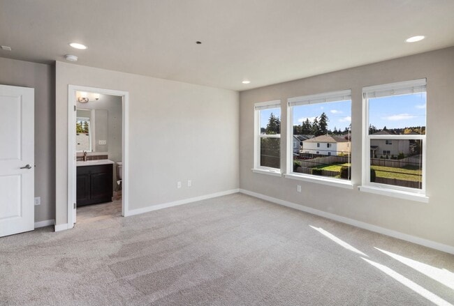 Building Photo - Rainier View Court Townhomes