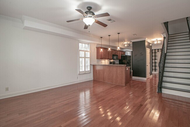 Foto del edificio - 607 Anderson Dr