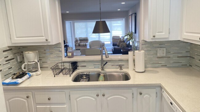 Foto del edificio - 5656 Via Delray Blvd