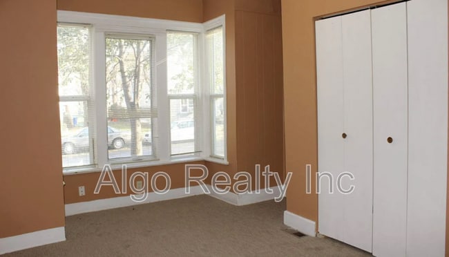 Foto del edificio - 861 Marion St