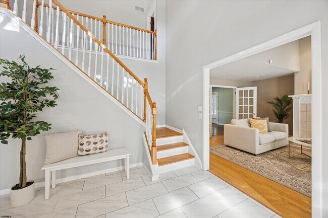 Foto del edificio - 2 Woodstock Dr