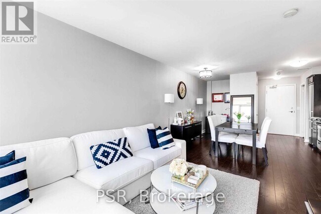 Photo du bâtiment - 320 Richmond St E