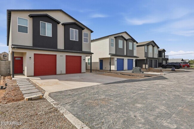 Foto del edificio - 2813 Trumbull Rd