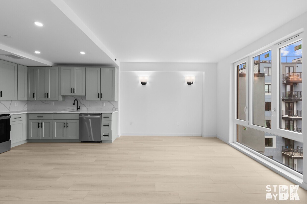 Foto principal - 227 Clarkson Ave