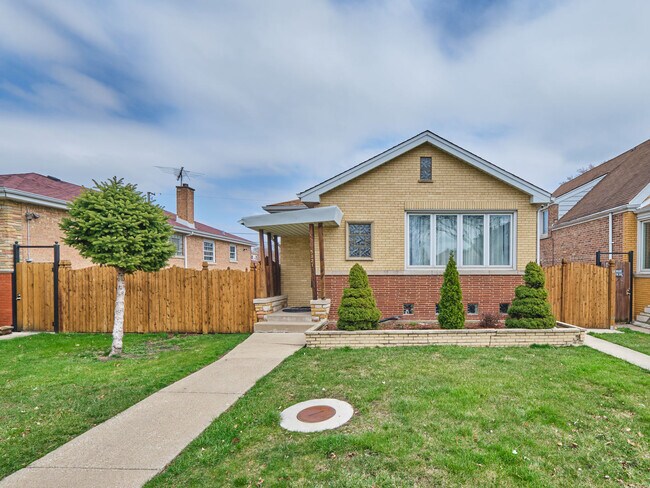 Foto del edificio - 5321 S Kildare Ave