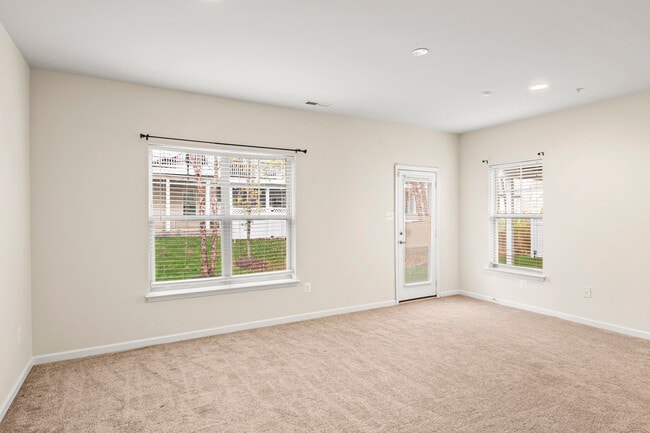 Foto del edificio - 214 Tanner Ln