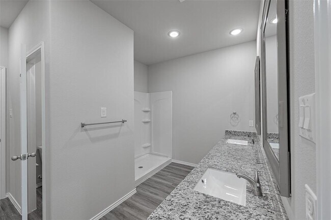Building Photo - 24218 Valerie Ave