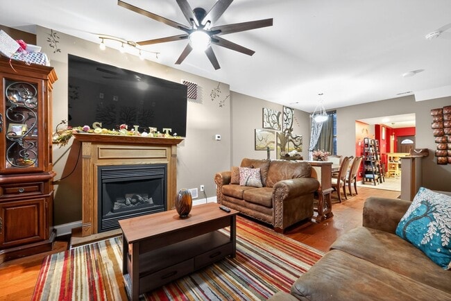 Building Photo - 4443 Sansom St