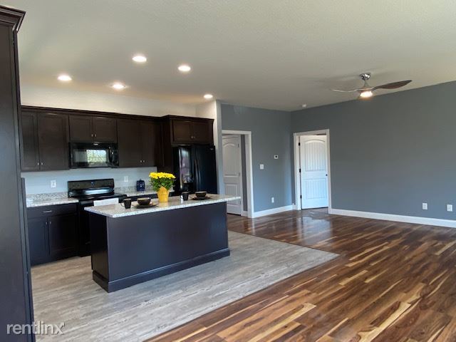 Building Photo - 95 Bluebird Ct