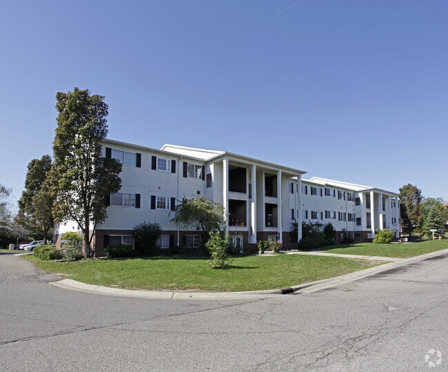 Colonial Square Apartments Rentals Pontiac, MI