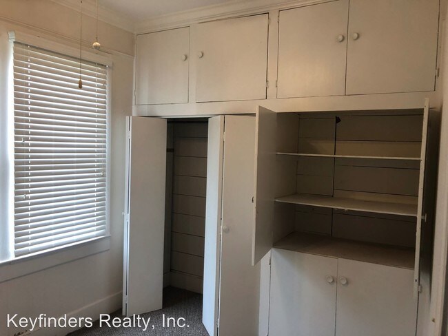 Foto del edificio - 3 br, 1 bath House - 159 6th Street