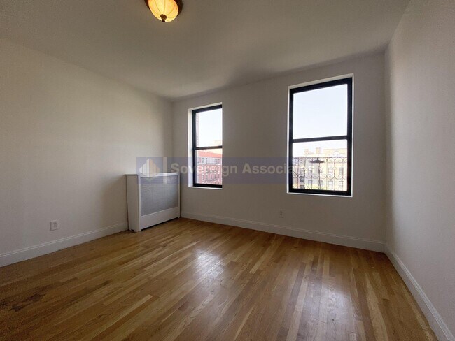 Foto del edificio - 3620 Broadway