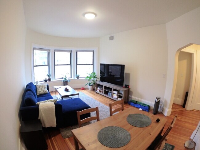 Foto del edificio - 1487 Beacon St