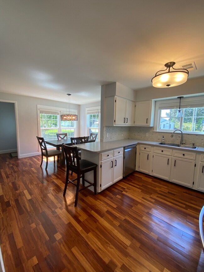 Foto del edificio - 817 N Lakeside Dr