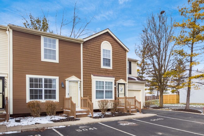 Foto del edificio - 5041 Stoneybrook Blvd