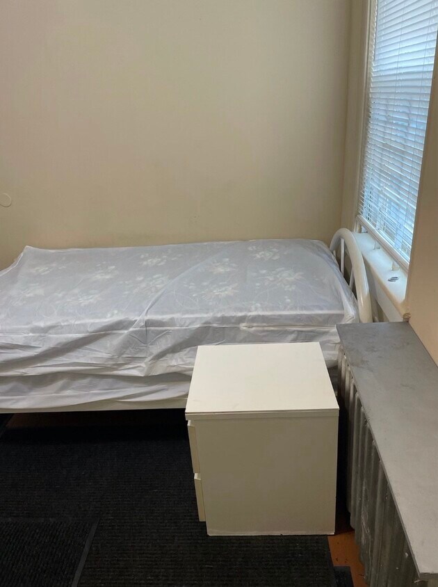 Foto principal - 5611 Addison St