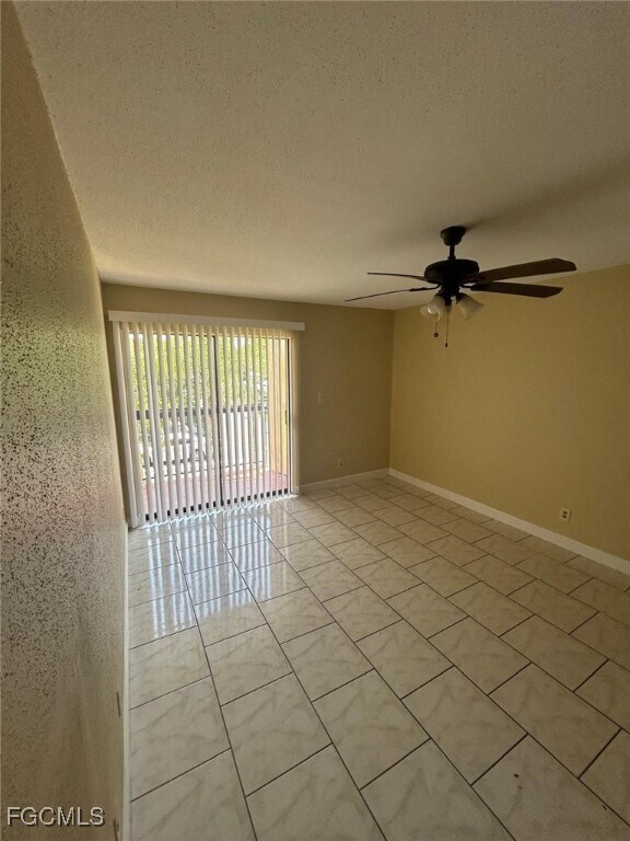 Building Photo - 2845 Winkler Ave