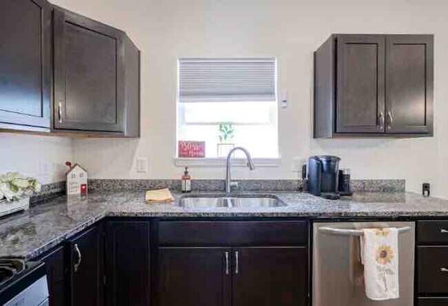 Foto del edificio - 1160 Colcester Ln