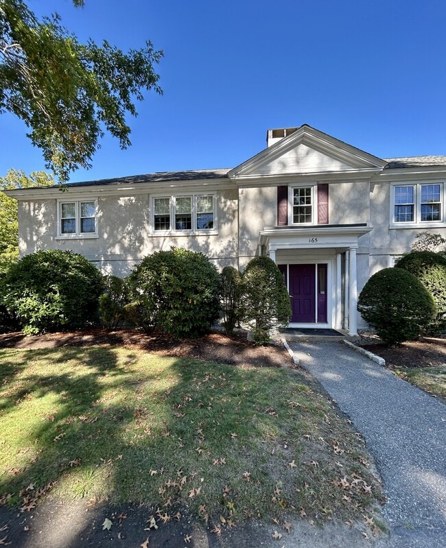 Foto del edificio - 165 Thoreau St