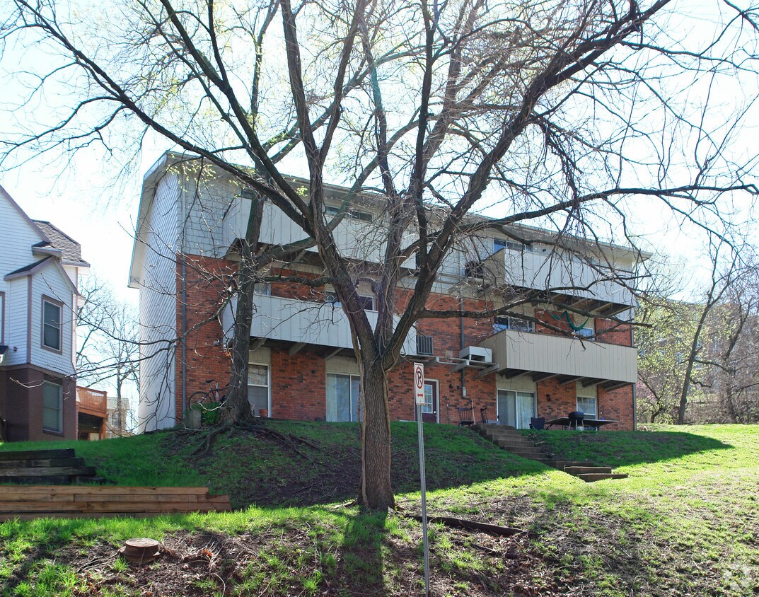 Building Photo - 946 Indiana St