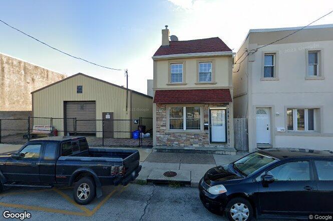 Primary Photo - 2654 E Tioga St