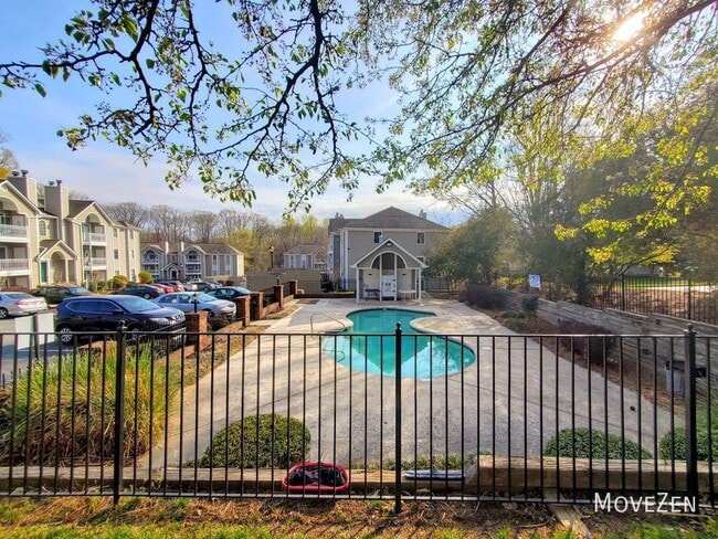 Building Photo - 3701 Cotswold Terrace 7K Greensboro NC 274...