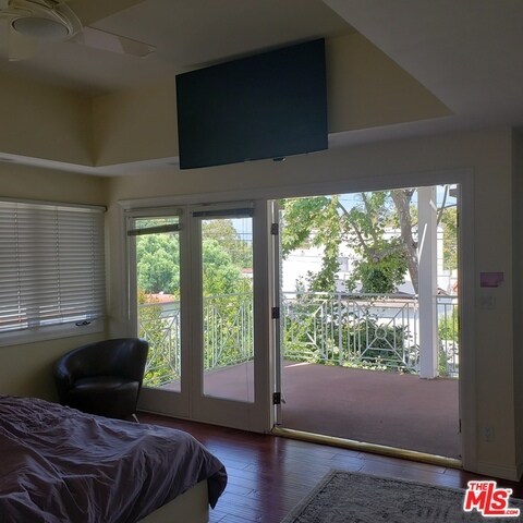 Building Photo - 244 S Almont Dr