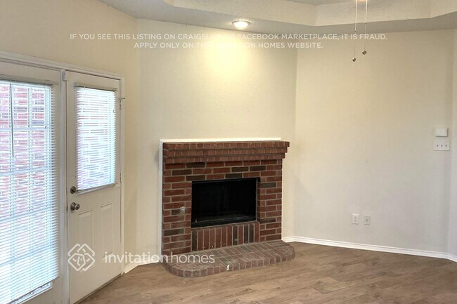 Foto del edificio - 1225 Clear Creek Dr