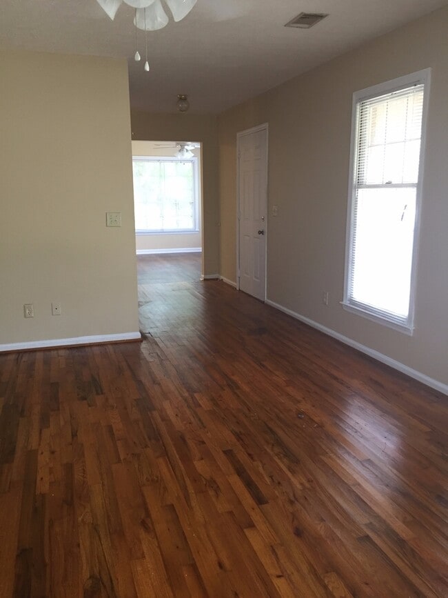 Building Photo - Conveniently Located 3-Bedroom Home Near Auburn University!