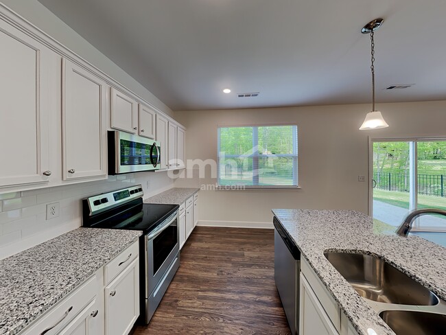 Building Photo - 1033 Bluewater Dr